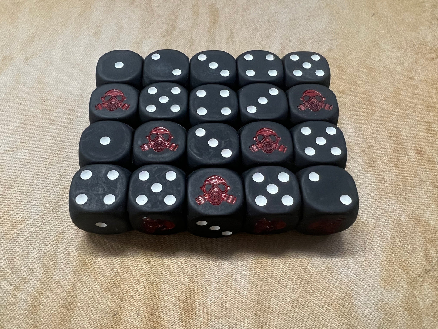 Black White Red Game Bunker 20x Dice