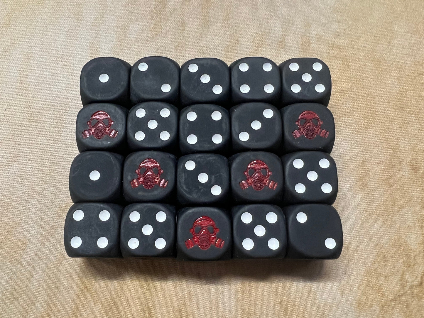 Black White Red Game Bunker 20x Dice